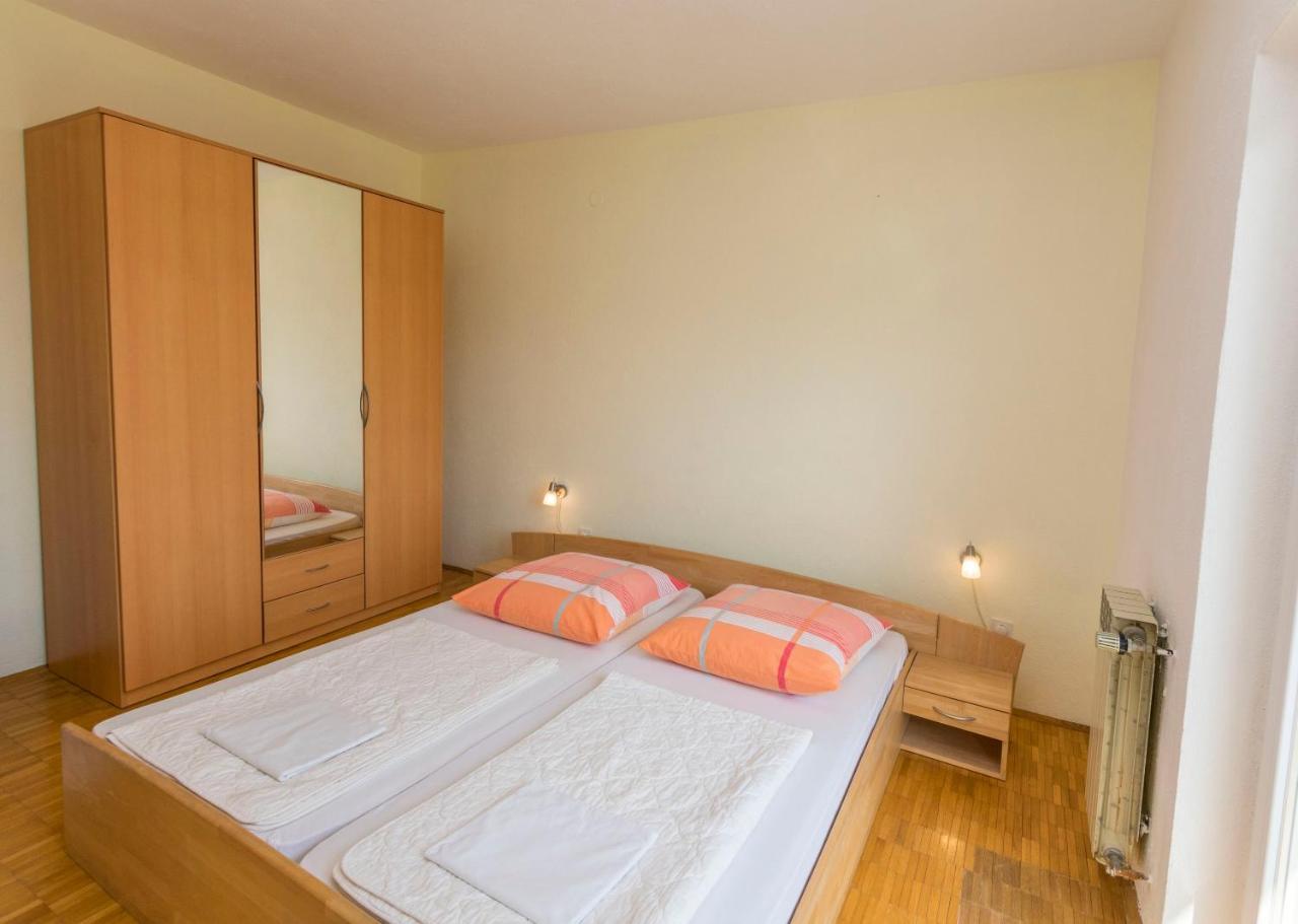 Apartments Jelka Primosten Ngoại thất bức ảnh