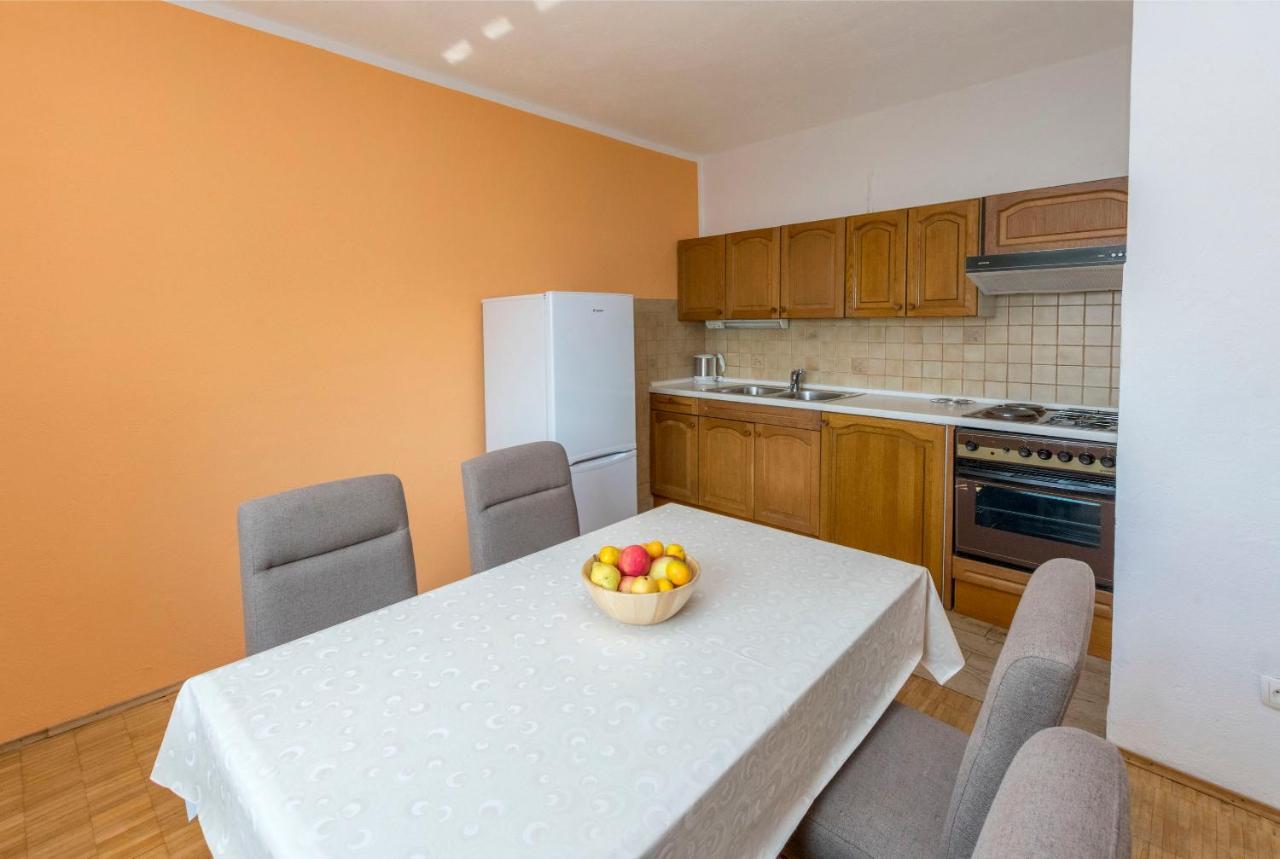 Apartments Jelka Primosten Ngoại thất bức ảnh