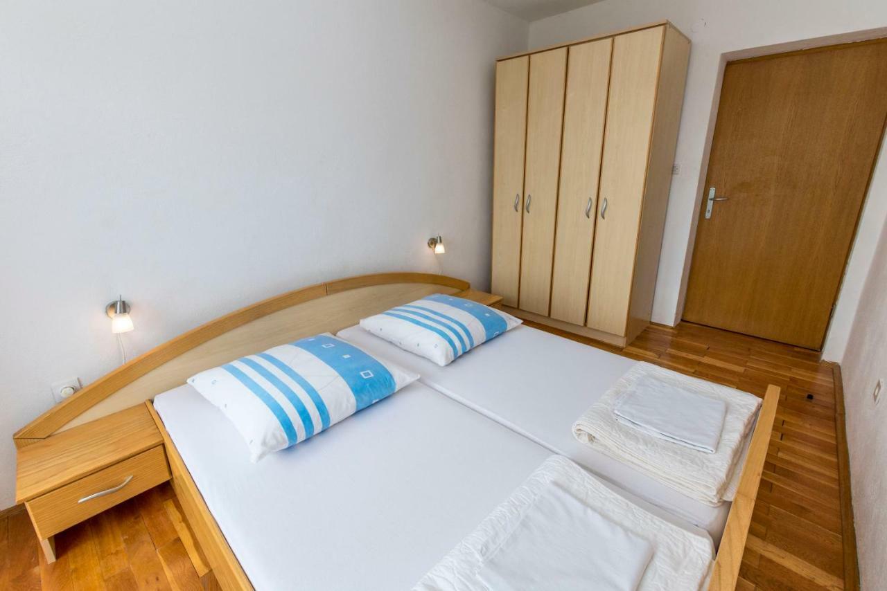 Apartments Jelka Primosten Ngoại thất bức ảnh